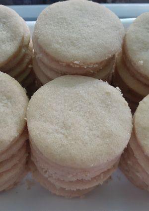 Una foto de Ricas Polvorosas Con Aceite