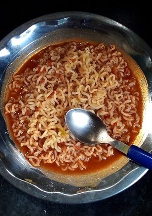 সুপি নুডলস (soupy noodles recipe in Bengali) রেসিপির প্রধান ছবি