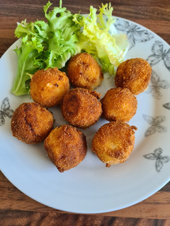 Una foto de Croquetas de pollo y chorizo