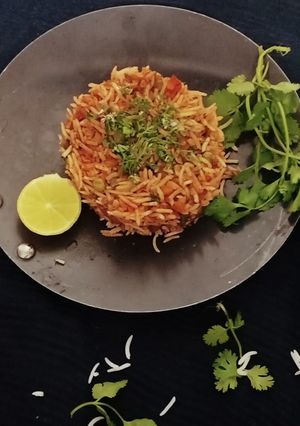 વેજીટેબલ તવા પુલાવ (Vegetabel Tawa Pulav Recipe in Gujarati) રેસીપી મુખ્ય ફોટો