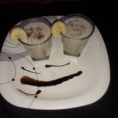 A picture of Yogurt Banana shake.