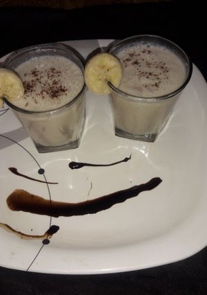 A picture of Yogurt Banana shake.