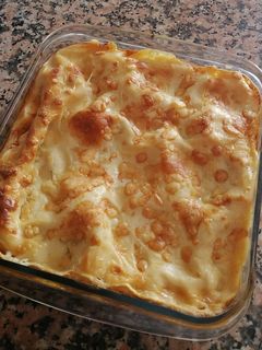 Una foto de Lasaña de merluza y gambas con bechamel en Thermomix
