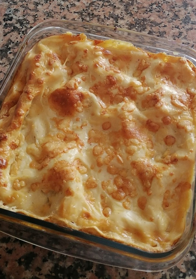 Una foto de Lasaña de merluza y gambas con bechamel en Thermomix