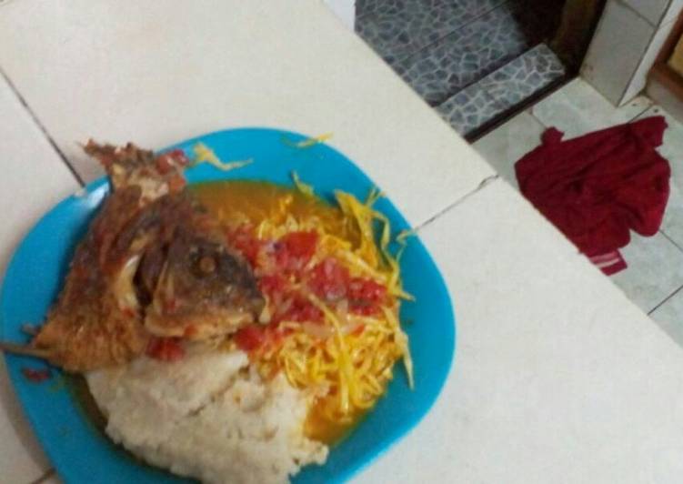 Step-by-Step Guide to Prepare Super Quick Homemade Stewed fish and Steamed Cabbage