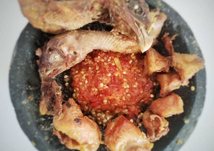 Resep Sambal Bawang Siram Minyak Ala Ayam Goreng Solo Anti Gagal