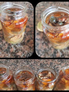 Una foto de Hongos deliciosos o "cobre" en escabeche. #delantaldorado