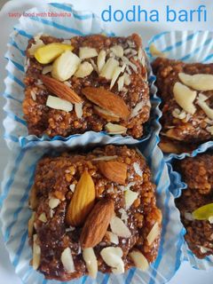 પંજાબ ની ફેમસ ડોડા બરફી (Punjab Famous Doda Barfi Recipe In Gujarati) રેસીપી મુખ્ય ફોટો