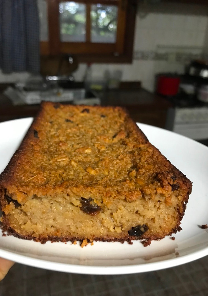Una foto de Budín de avena con manzana 🍏 y pasas (sin harina)