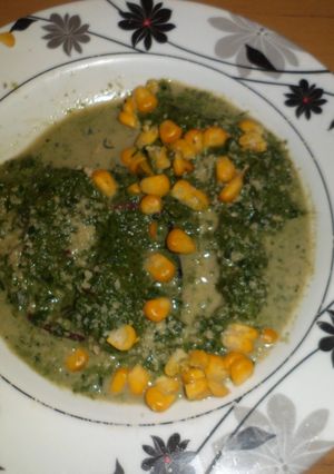 Una foto de Sopa crema de verduras de hoja
