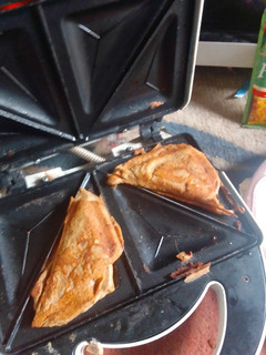 A picture of Toasted bean cake.