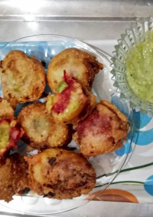 દાલ રાઈસ પોટેટો ઘારવડા(dal rice potato dharvada recipe in gujarati) રેસીપી મુખ્ય ફોટો