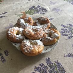 A picture of Cottage cheese donuts.