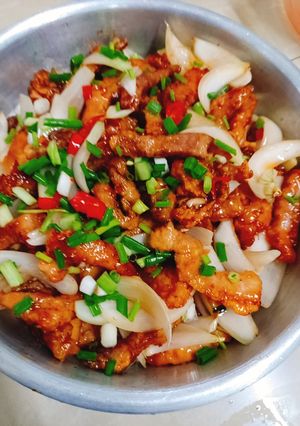 Hình của món Nạc xào củ hành không bị cứng.