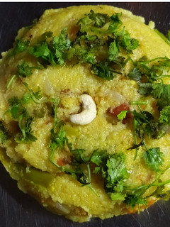 ரவா பாத் (Rava Bath Recipe in Tamil) செய்முறை முக்கிய புகைப்படம்