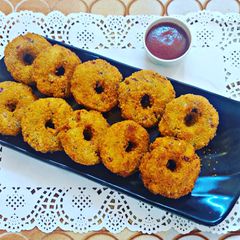 A picture of Poha Namkeen Donuts.