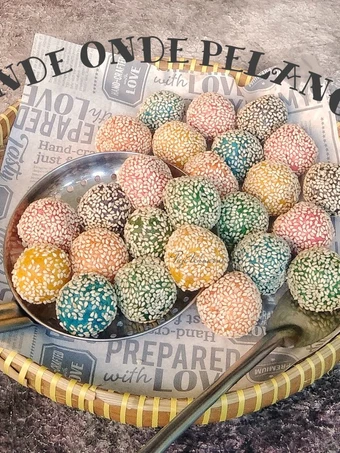 Cara Mudah Membuat Resep Onde onde pelangi yang Uenak Anti Ribet, Mantap