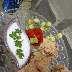 A picture of Egg paratha.