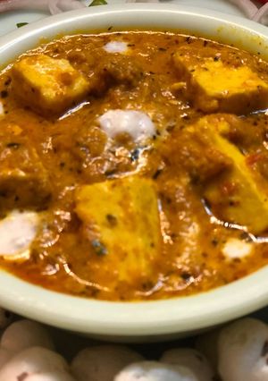 A picture of Paneer lababdar.