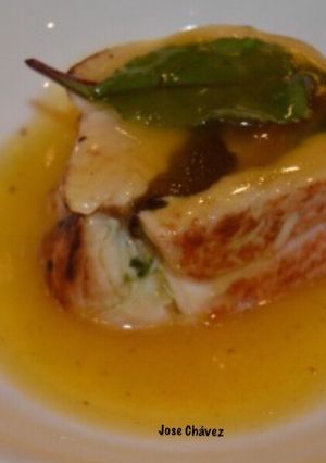 Foto principal de Pavo relleno de espinacas y orejones con salsa mandarina