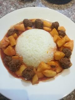 صورة لوصفة روستو او يخنة بالكفتة 🍛