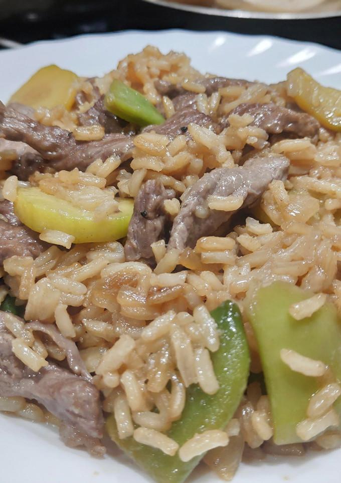 Una foto de Arroz con Ternera, Calabacín y Judías