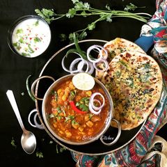 A picture of Chole & Paneer Kulche.