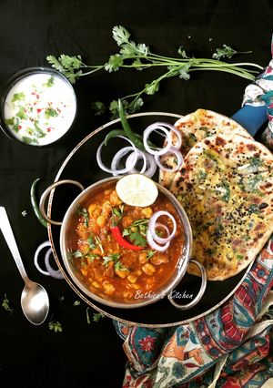 A picture of Chole & Paneer Kulche.