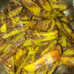 A picture of Fried chillies.