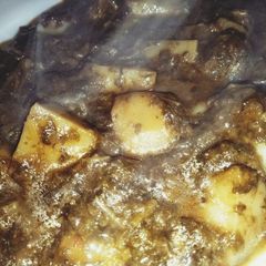 A picture of Alu palak.