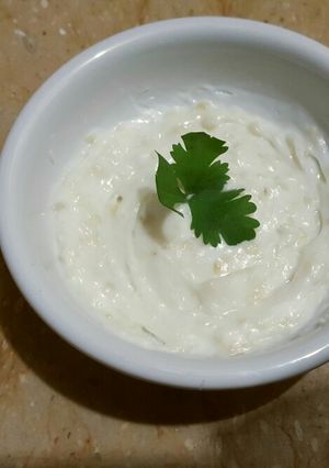 A picture of Homemade mayo garlic sauce 🤗.
