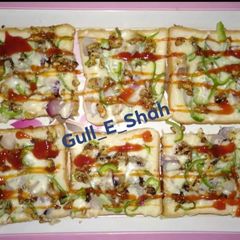 A picture of Bread Pizza.