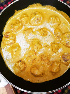 A picture of Butter Chicken Meat balls.