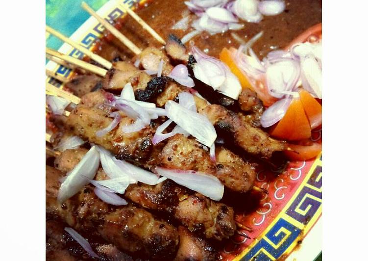 Sate ayam super empuk dan gurih