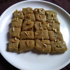 A picture of Besan burfi.