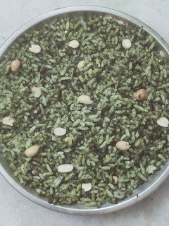 முருங்கைக்கீரை மிளகு சாதம் (Murungai Keerai Milagu Saatham Recipe in Tamil) செய்முறை முக்கிய புகைப்படம்