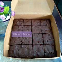 A picture of Brownies moist.