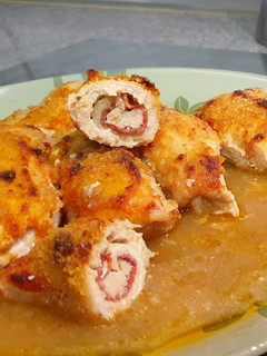 Una foto de Rollitos de pollo con chorizo ibérico