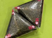 Gambar onigiri salmon