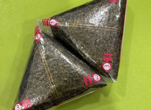 Foto resep Onigiri Tuna Mayo, Salmon Mentai & Salmon Teriyaki
