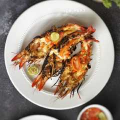 A picture of Udang Bakar Jimbaran Sumber Devina Hermawan.