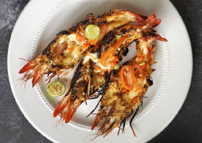 Udang Bakar Jimbaran Sumber Devina Hermawan