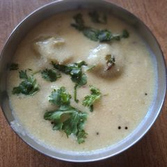 A picture of Kadhi gole.