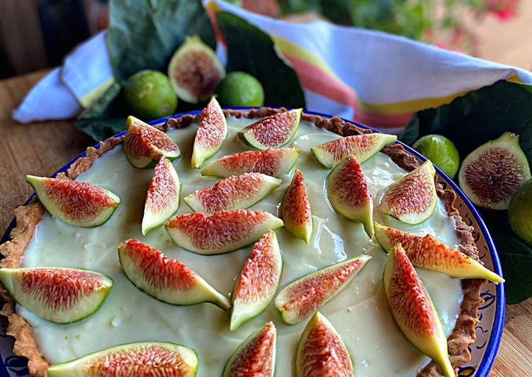 How to Prepare Veloce Crostata aromatizzata al limone 🍋 con confettura di fichi e crema pasticcera al limone 🍋