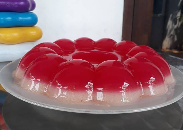 Cara Gampang Membuat Puding Merah Berani Putih Suci (tomat, sirsak dan susu) yang Menggugah Selera
