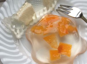 Hình của món Thạch rau câu phô mai và trái cây.