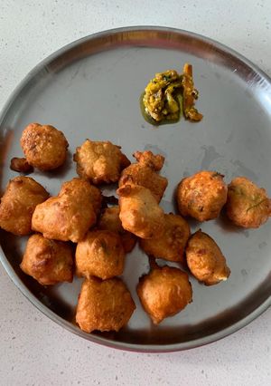 ઘારવડા (Gharavda Recipe In Gujarati) રેસીપી મુખ્ય ફોટો