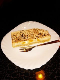 Tejszínes-sárgabarackos süti recept fotója
