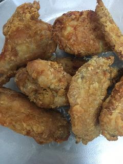 Hình của món Cánh gà sữa chiên giòn.