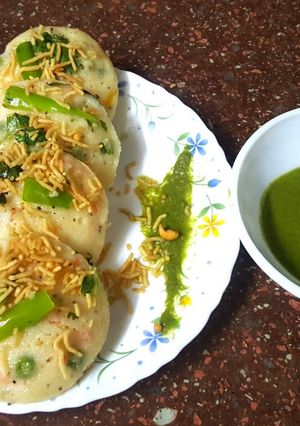 A picture of Healthy vegetable idli.